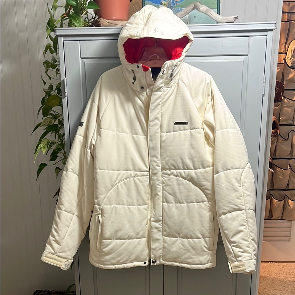 Under Armour White Winter Puffer Jacket with Red Lining